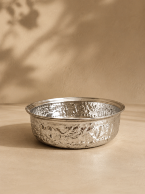 Coupelle artisanale pour henné en cuivre argenté avec motifs gravés